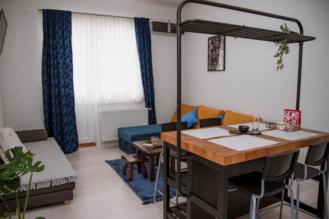 Guest House Mylan Licko Petrovo Selo Exterior photo