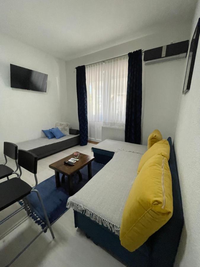 Guest House Mylan Licko Petrovo Selo Exterior photo