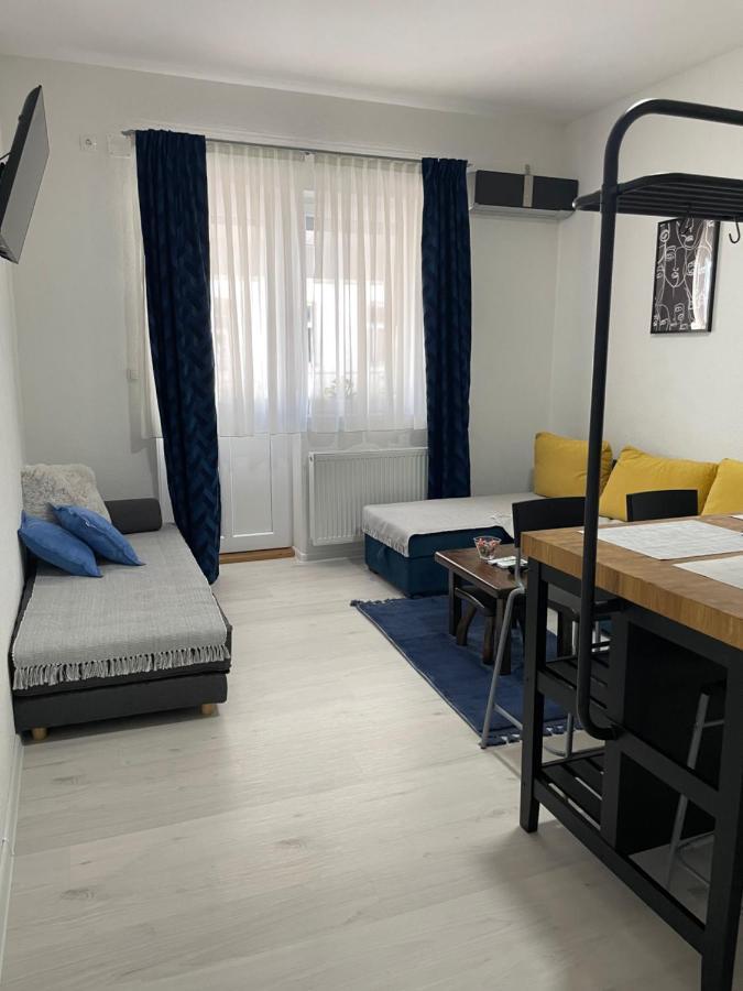 Guest House Mylan Licko Petrovo Selo Exterior photo